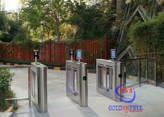 barreras infrarrojas del brazo oscilante del termómetro facial al aire libre del reconocimiento